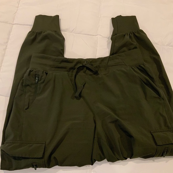 Old Navy All In Motion Cargo Joggers - 2 for $20! - Picture 4 of 8